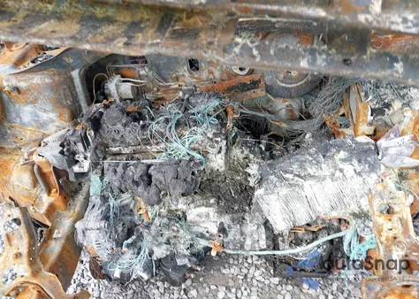 2019 Kia Sorento 2.4L Lx z USA, uszkodzony, nr VIN 5XYPGDA30KG574816